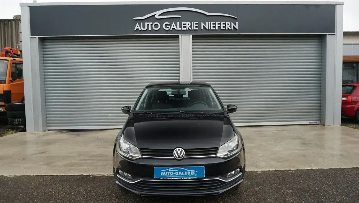 Gebraucht VW Polo Comfortline 90 PS (66 kW) 2015 Schwarz Kleinwagen