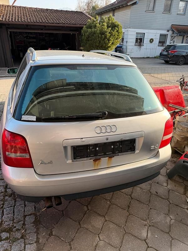 Gebraucht Audi A4 165 PS (121 kW) 1999 Silber Kombi