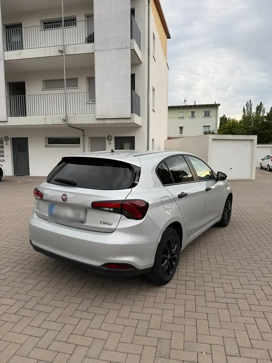 Gebraucht Fiat Tipo 95 PS (69 kW) 2020 Silber Kleinwagen