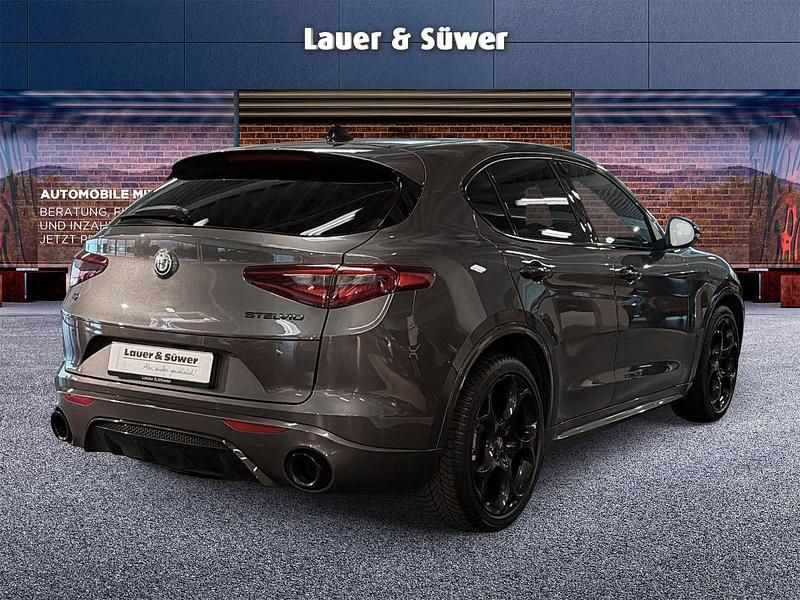 Gebraucht Alfa Romeo Stelvio Ti 209 PS (153 kW) 2022 Grau SUV