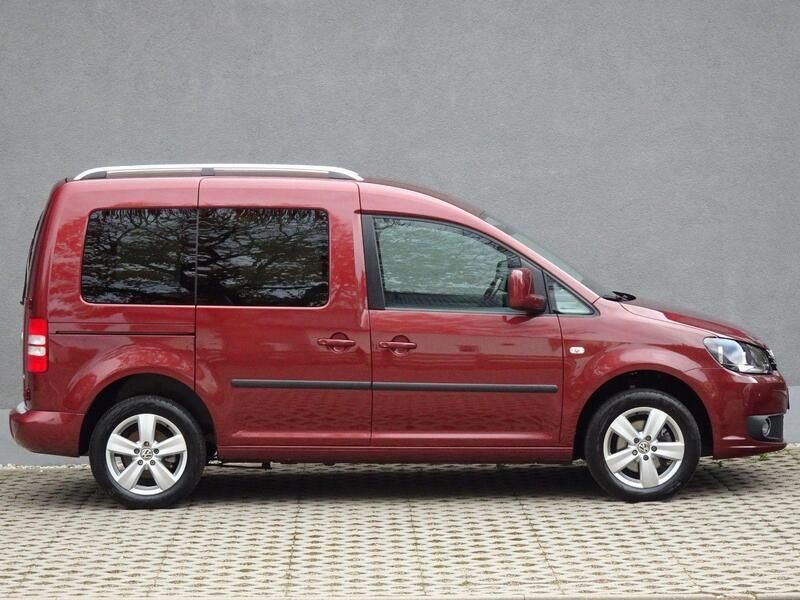Gebraucht VW Caddy Highline 105 PS (77 kW) 2015 Rot Van / Kleinbus