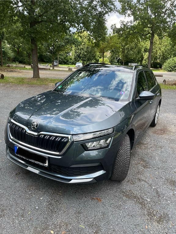 Grau Gebraucht 2021 Skoda Kamiq Style SUV | 19.900 € (Guter Preis) - Bild 1/4