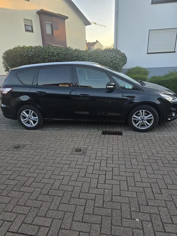 Gebraucht Ford S-MAX S 165 PS (121 kW) 2019 Schwarz Van / Kleinbus