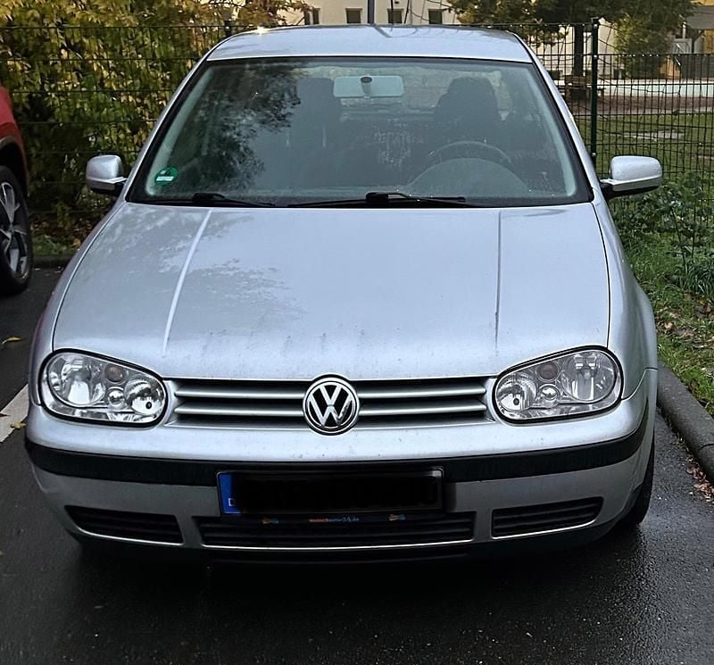 Gebraucht VW Golf IV 75 PS (55 kW) 2001 Silber Kleinwagen