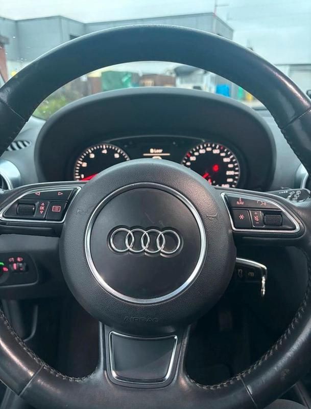 Gebraucht Audi A1 86 PS (63 kW) 2011 Schwarz Kleinwagen