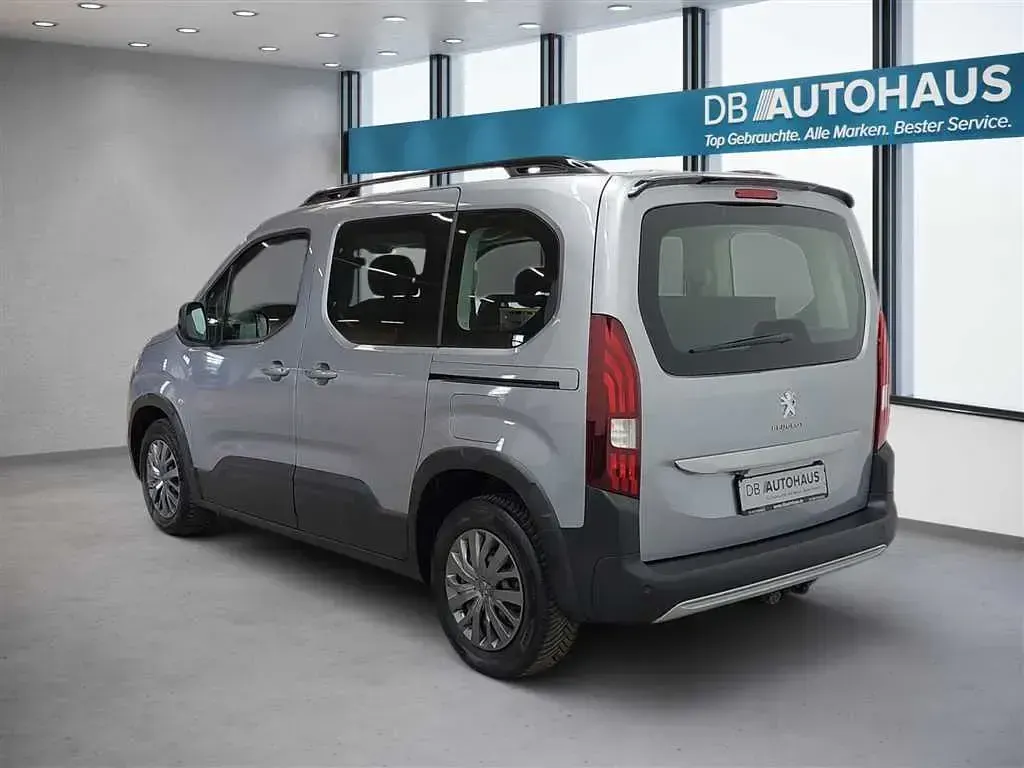 Gebraucht Peugeot Rifter Allure 110 PS (80 kW) 2022 Silber Van / Kleinbus