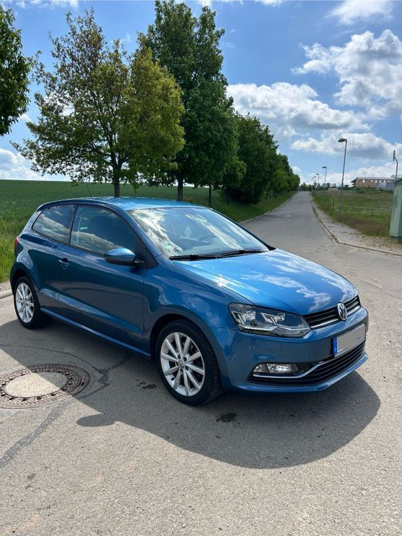 Blau Gebraucht 2016 VW Polo Highline Kleinwagen | 9.200 € (Fairer Preis) - Bild 1/4