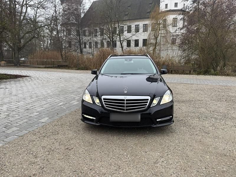 Gebraucht Mercedes E350 AMG 265 PS (194 kW) 2012 Schwarz Kombi