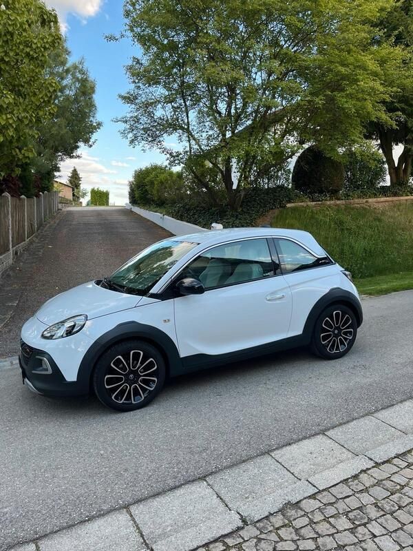 Weiß Gebraucht 2017 Opel Adam Rocks Rocks Kleinwagen | 9.450 € (Fairer Preis) - Bild 1/4