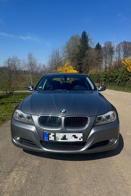 Second-hand BMW 318 Performance 143 CP (105 kW) 2011 Gri Berlinǎ