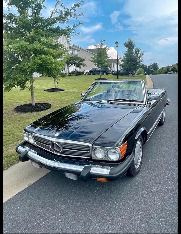 Gebraucht Mercedes 560 231 PS (169 kW) 1987 Schwarz Cabrio