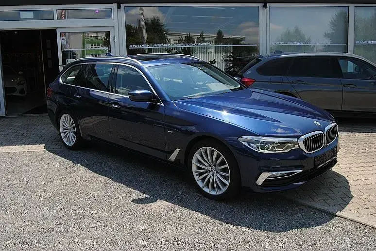 Gebraucht BMW 540 Sport Line 320 PS (235 kW) 2018 Blau Kombi