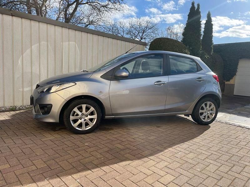 Gebraucht Mazda 2 Center-Line 95 PS (69 kW) 2010 Grau Kleinwagen
