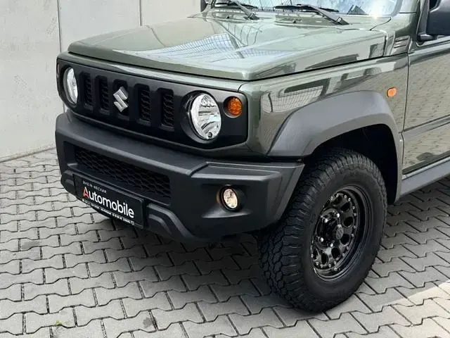 Gebraucht Suzuki Jimny Comfort 102 PS (75 kW) 2022 Grün SUV