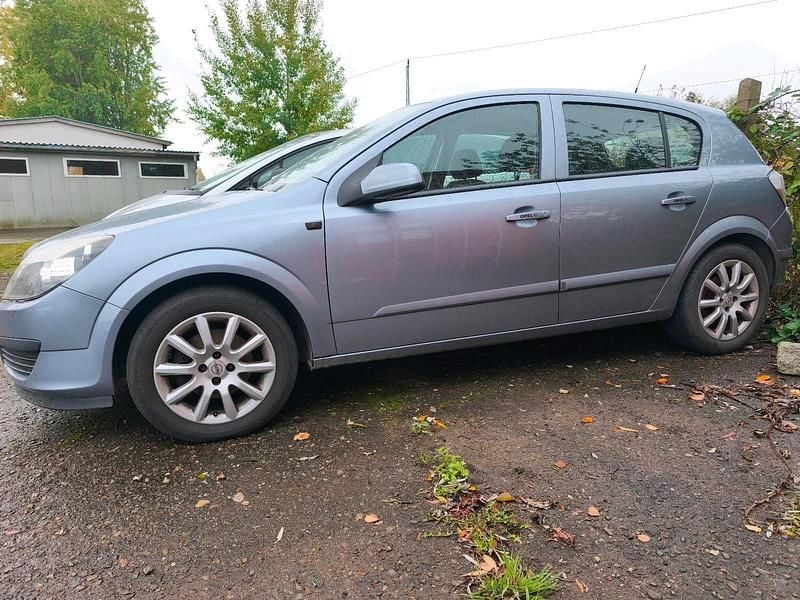 Gebraucht Opel Astra 90 PS (66 kW) 2006 Grau Limousine