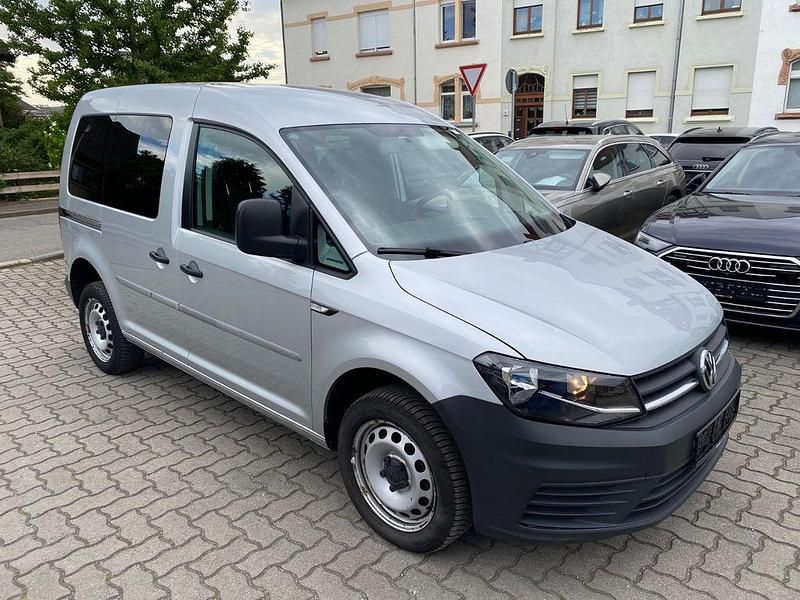 Silber Gebraucht 2017 VW Caddy Van / Kleinbus | 13.990 € (Fairer Preis) - Bild 1/4