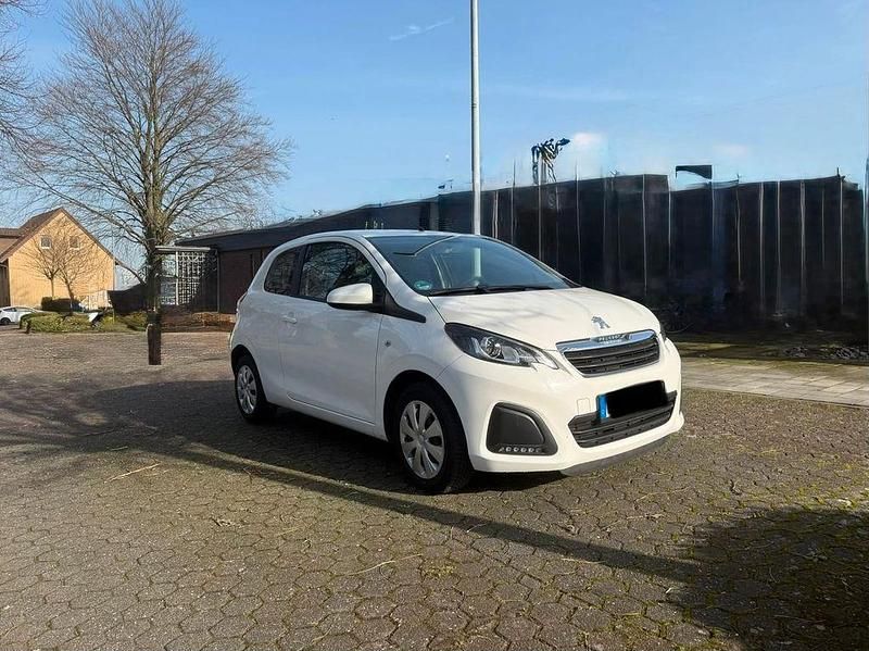 Gebraucht Peugeot 108 Active 72 PS (52 kW) 2020 Weiß Kleinwagen