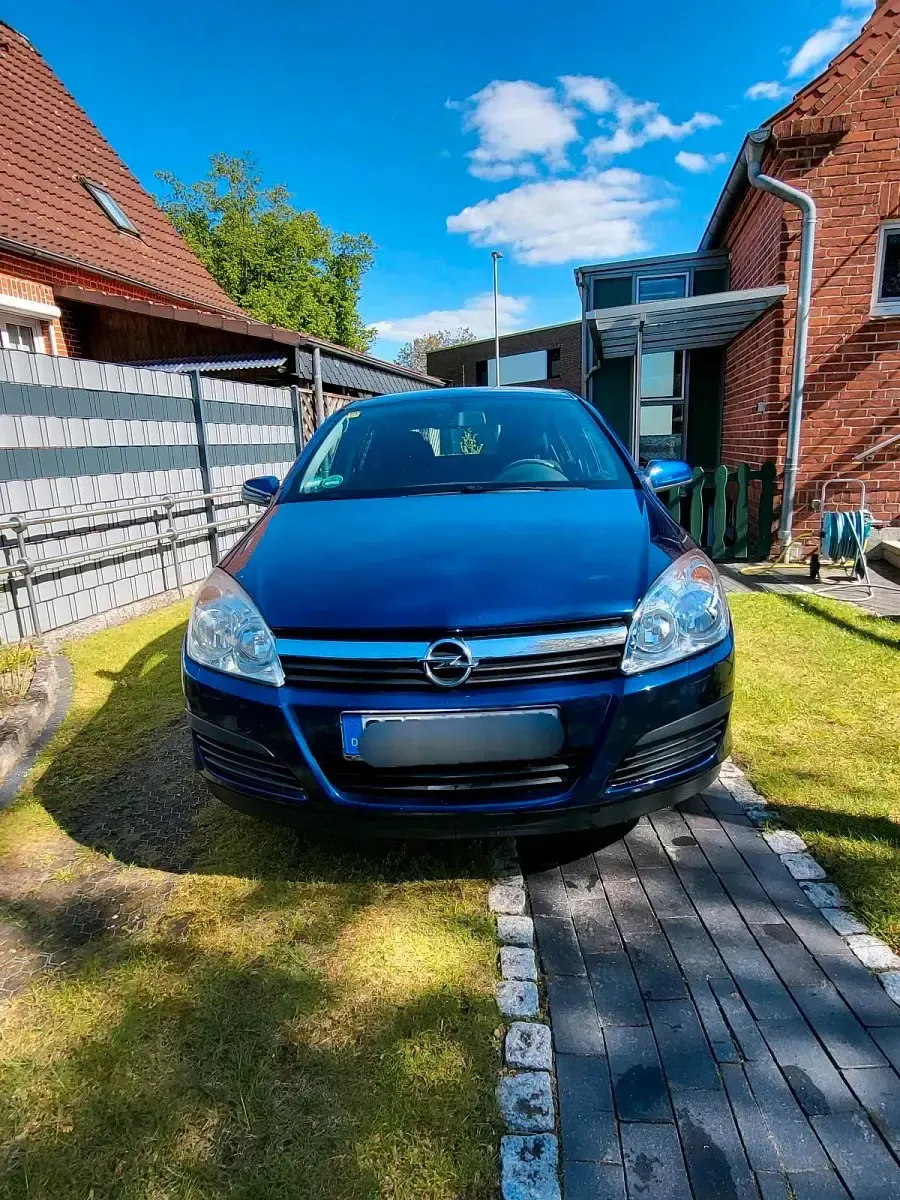 Gebraucht Opel Astra 105 PS (77 kW) 2006 Blau Limousine