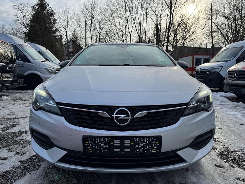 Używany Opel Astra Edition 122 KM (89 kW) 2021 Srebrny Kombi