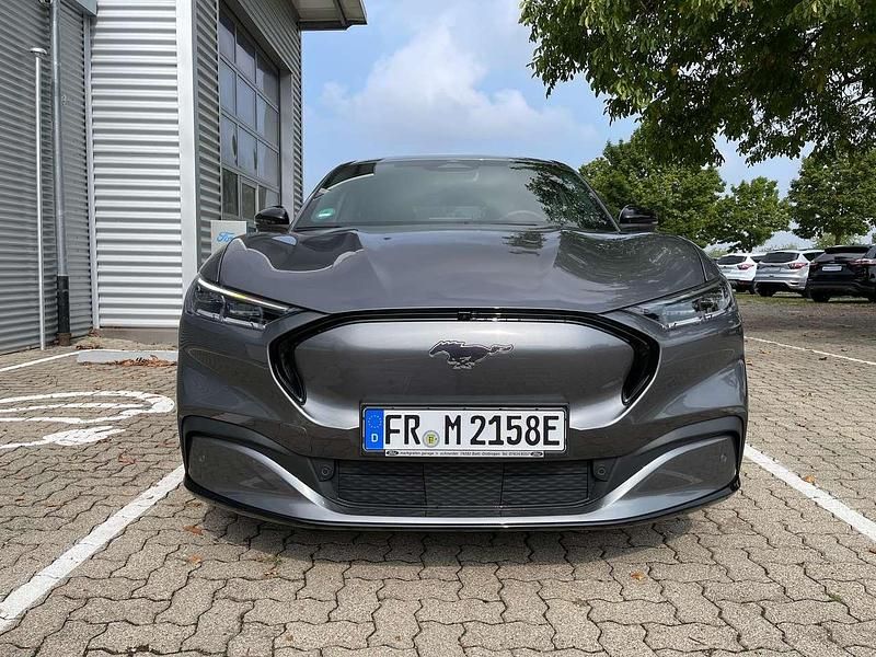 Gebraucht Ford Mustang Mach-E 258 kW (351 PS) 2021 Carbonized grau SUV
