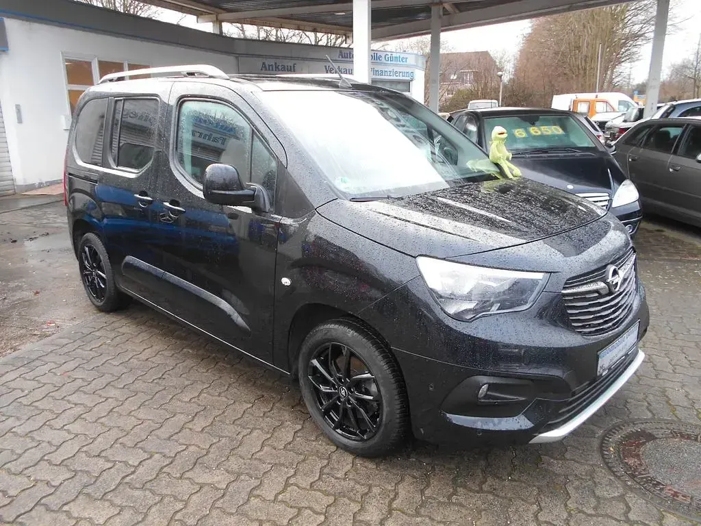 Gebraucht Opel Combo Life 131 PS (96 kW) 2019 Schwarz Limousine