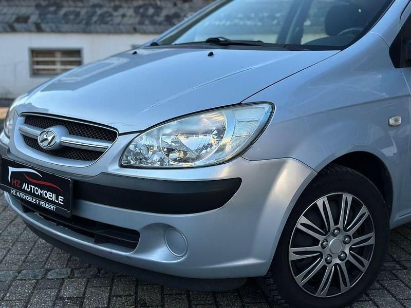 Gebraucht Hyundai Getz Basis 67 PS (49 kW) 2009 Silber Kleinwagen
