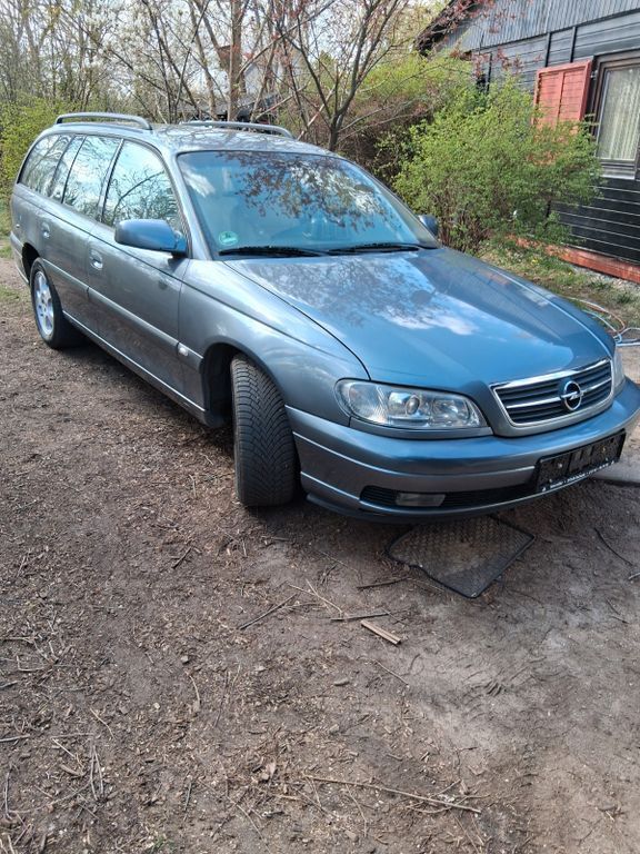 Grau Gebraucht 2003 Opel Omega Edition Kombi | 2.450 € (Fairer Preis) - Bild 1/4