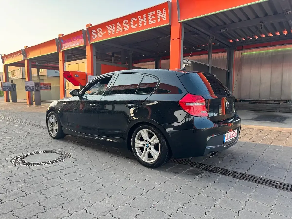 Gebraucht BMW 118 M Sport 143 PS (105 kW) 2009 Schwarz Kleinwagen