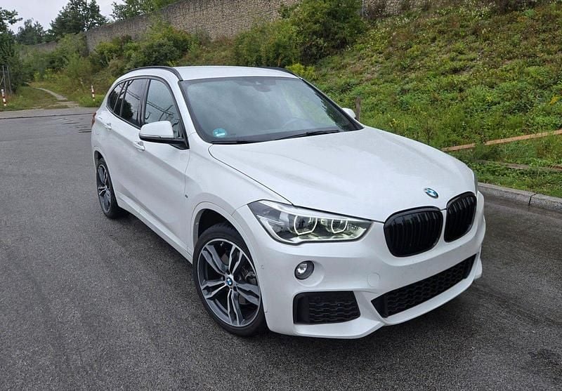Weiß Gebraucht 2018 BMW X1 M Sport SUV | 21.999 € (Guter Preis) - Bild 1/4