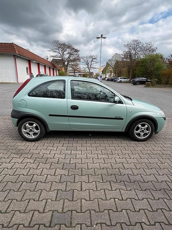 Second-hand Opel Corsa 75 CP (55 kW) 2000 Hatchback