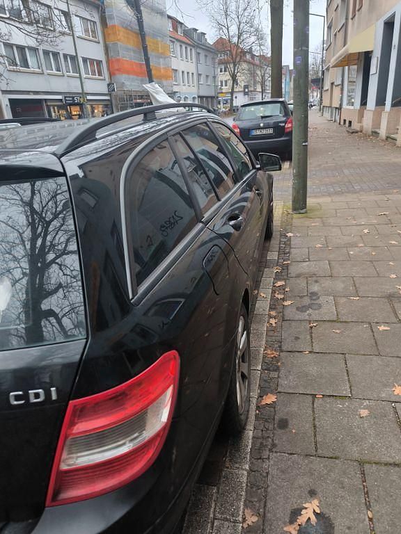 Schwarz Gebraucht 2008 Mercedes C220 Limousine | 3.600 € (Guter Preis) - Bild 1/4