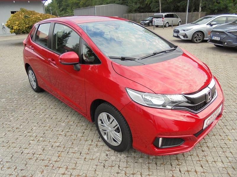 Rot Gebraucht 2019 Honda Jazz Trend Kleinwagen | 13.950 € (Fairer Preis) - Bild 1/3