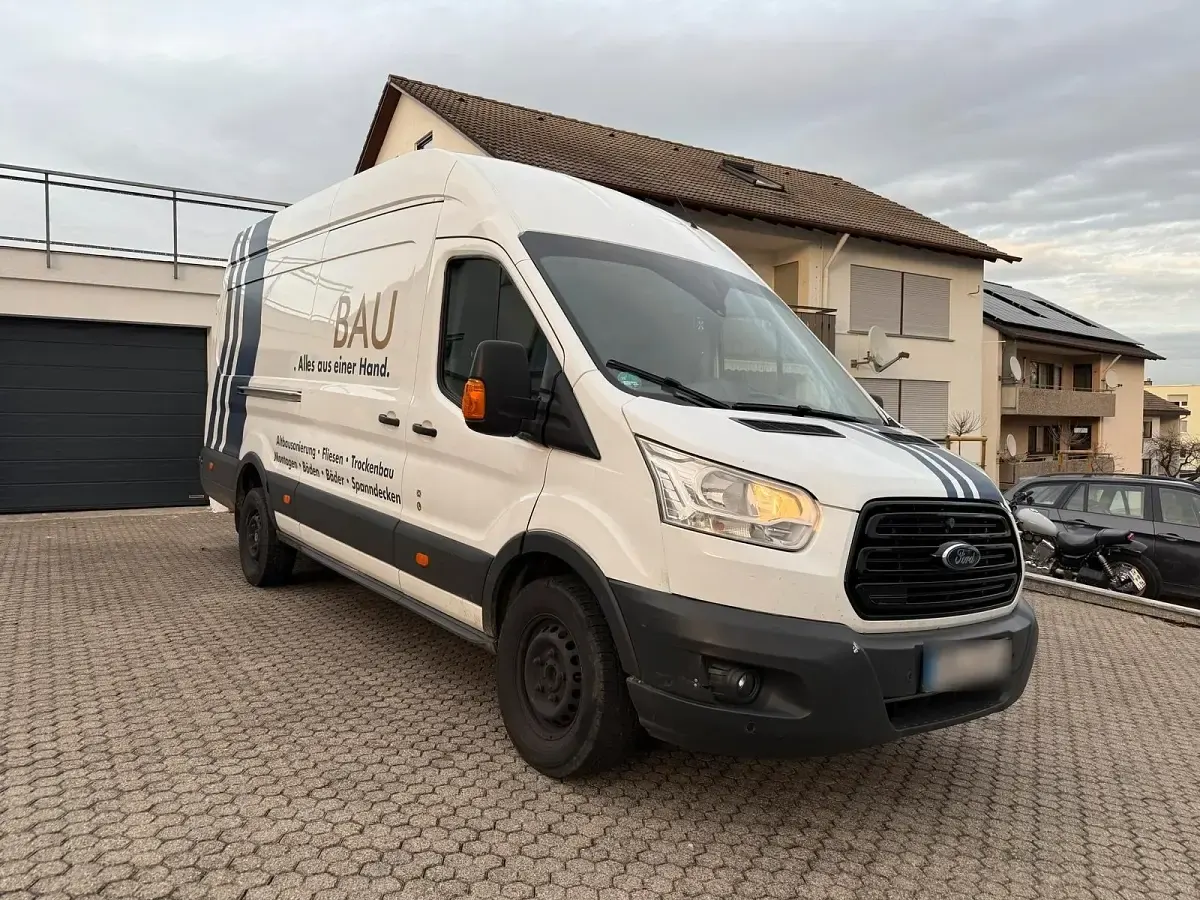 Gebraucht Ford Transit 130 PS (95 kW) 2019 Weiß Van