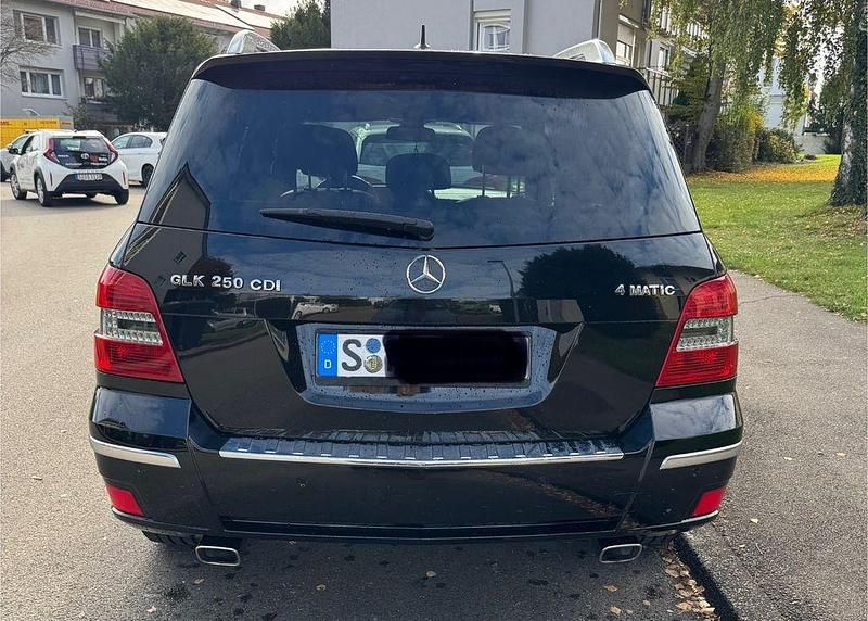 Gebraucht Mercedes GLK250 204 PS (150 kW) 2011 Schwarz SUV