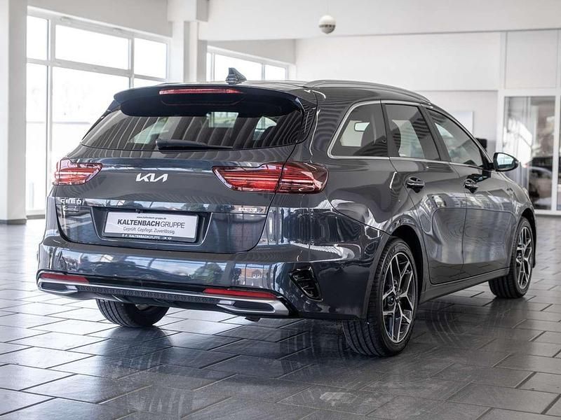 Gebraucht Kia Ceed 141 PS (103 kW) 2021 Schwarz Kleinwagen