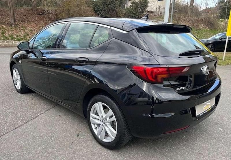 Gebraucht Opel Astra Dynamic 125 PS (91 kW) 2019 Schwarz metallic Kleinwagen