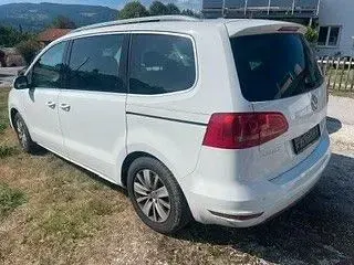 Gebraucht VW Sharan Comfortline 150 PS (110 kW) 2015 Weiß Van / Kleinbus