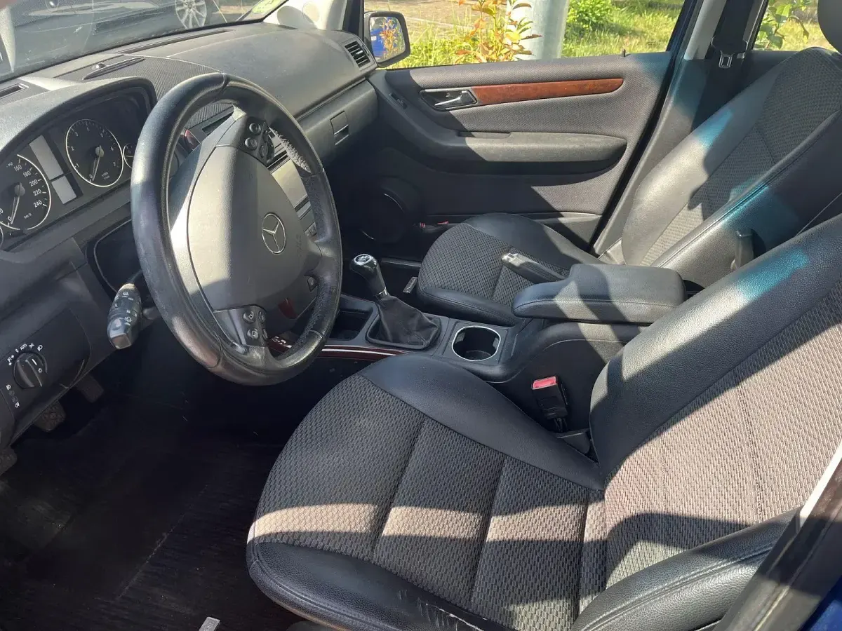 Gebraucht Mercedes A160 95 PS (69 kW) 2010 Blau Kombi