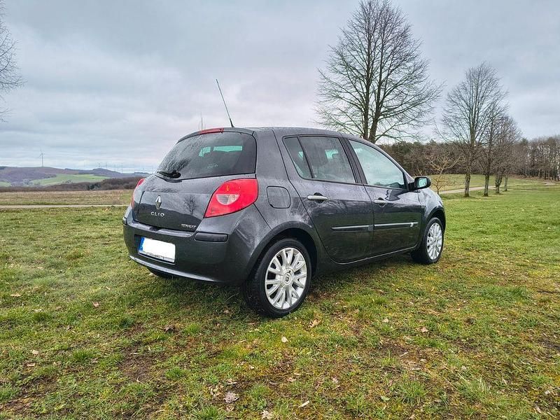 Gebraucht Renault Clio II Exception 88 PS (64 kW) 2007 Schwarz Limousine