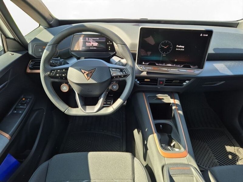 Gebraucht Cupra Born 169 kW (231 PS) 2024 Eisweiß Kleinwagen