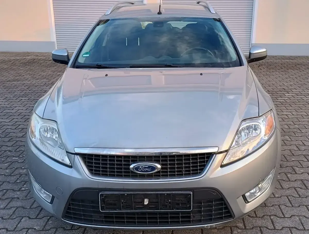 Gebraucht Ford Mondeo 140 PS (102 kW) 2007 Grau Kombi