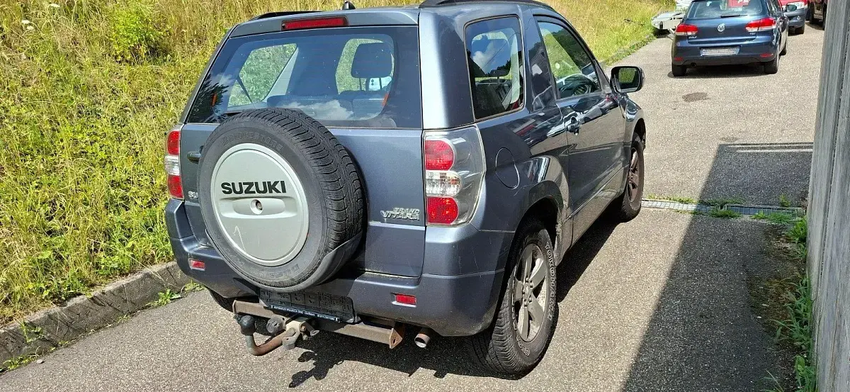 Gebraucht Suzuki Grand Vitara 129 PS (94 kW) 2008 Grau SUV