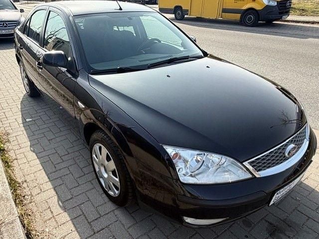 Gebraucht Ford Mondeo Ambiente 131 PS (96 kW) 2005 Schwarz Limousine