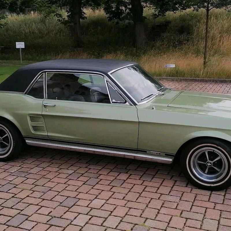 Gebraucht Ford V8 200 PS (147 kW) 1967 Grün Coupé