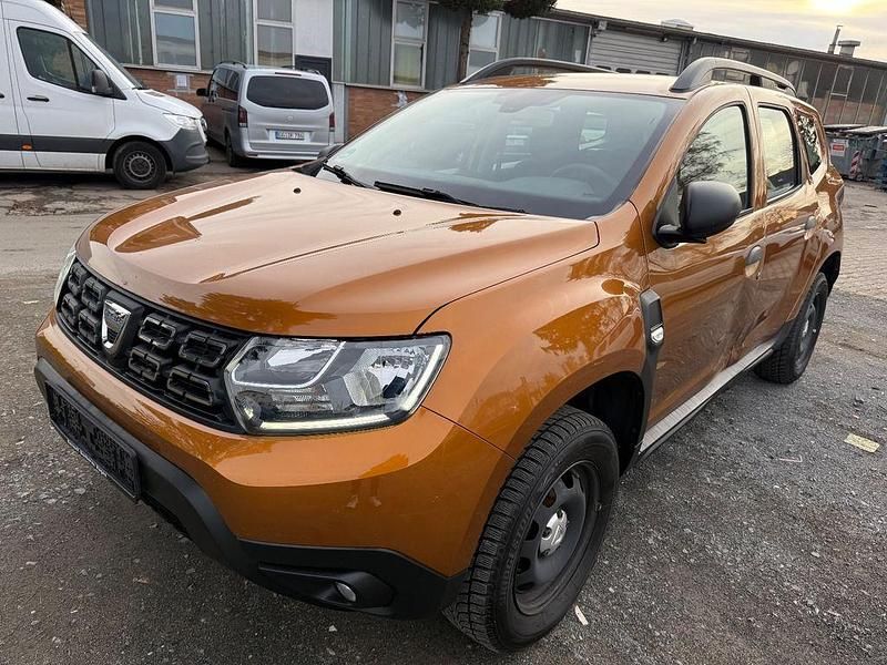 Gold Gebraucht 2018 Dacia Duster Comfort SUV | 9.500 € (Superpreis) - Bild 1/4