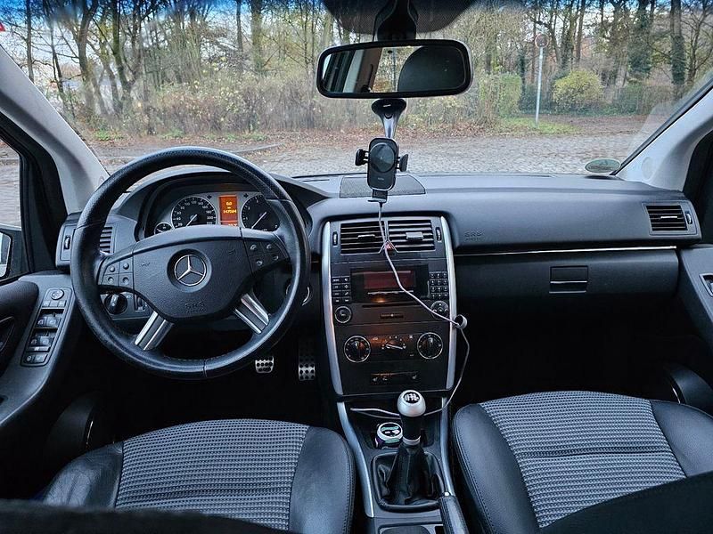 Gebraucht Mercedes B170 Sport 116 PS (85 kW) 2008 Grau Van / Kleinbus