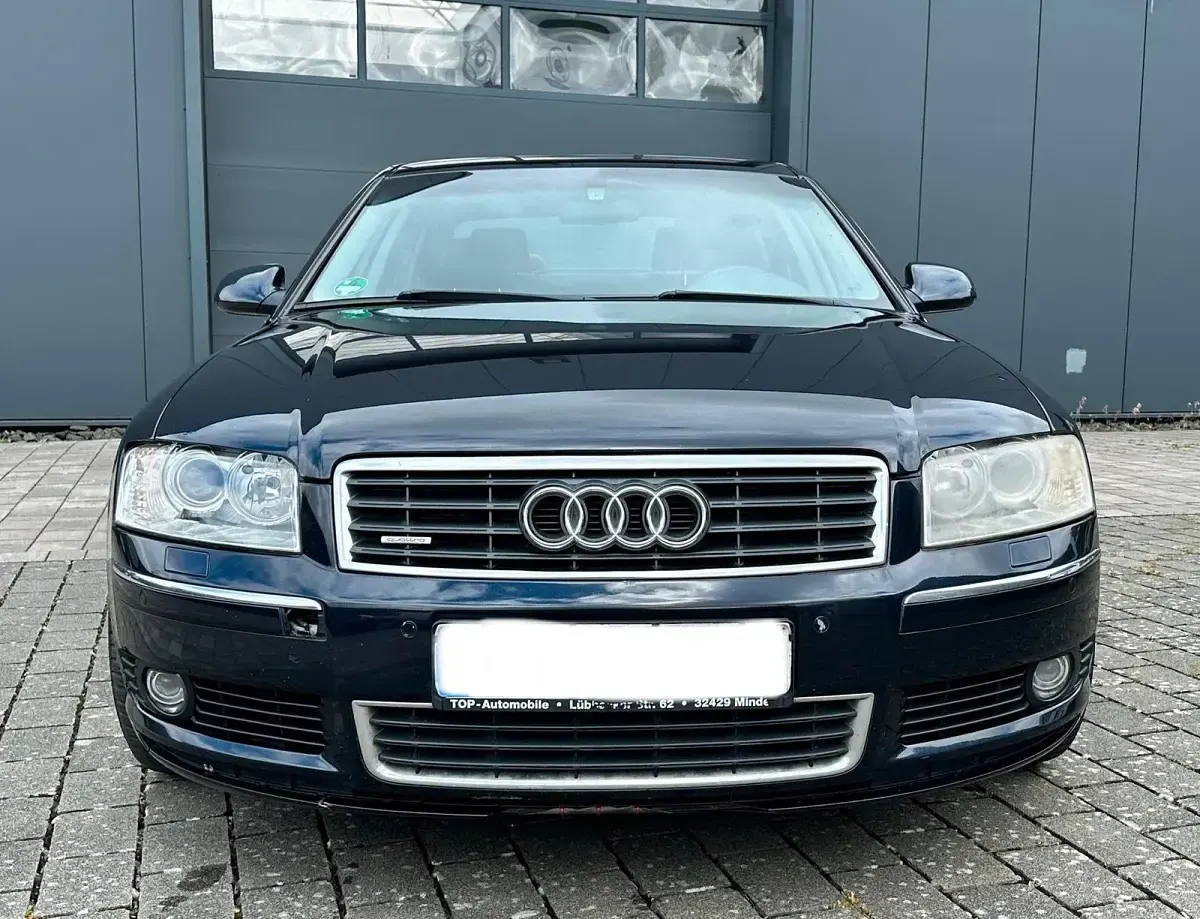 Gebraucht Audi A8 334 PS (245 kW) 2003 Blau Limousine