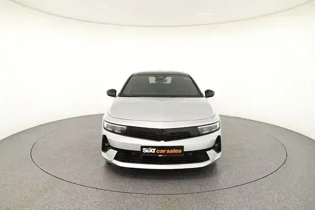 Usado Opel Astra 131 HP (96 kW) 2025 Prateado Citadino