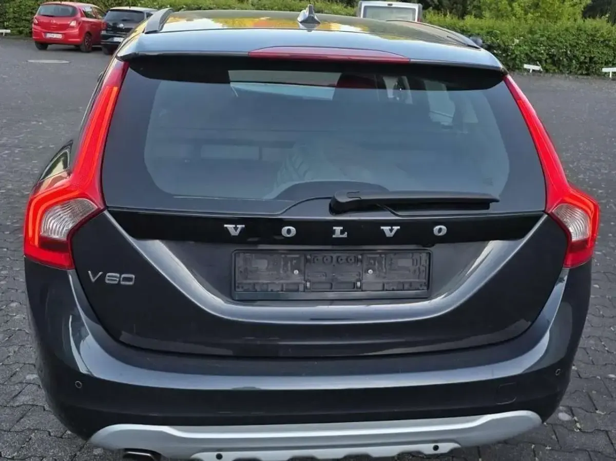 Gebraucht Volvo V60 Momentum 163 PS (119 kW) 2011 Savile grey / metallic Kombi