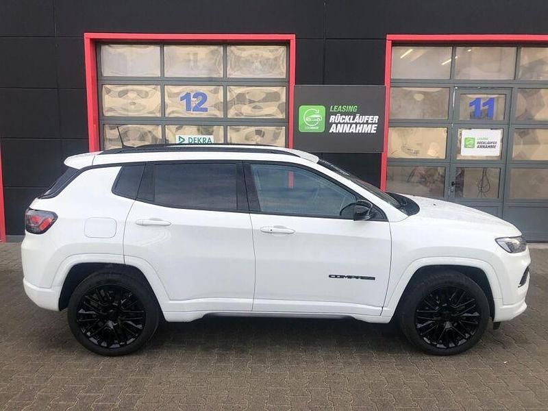 Gebraucht Jeep Compass Altitude 131 PS (96 kW) 2023 Weiß SUV